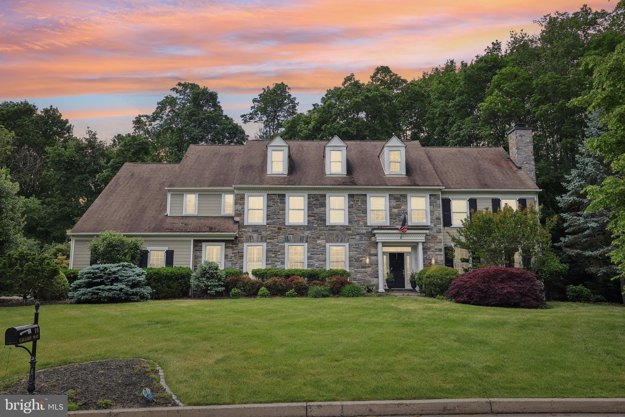 MEADOWBROOK FARM - Residential