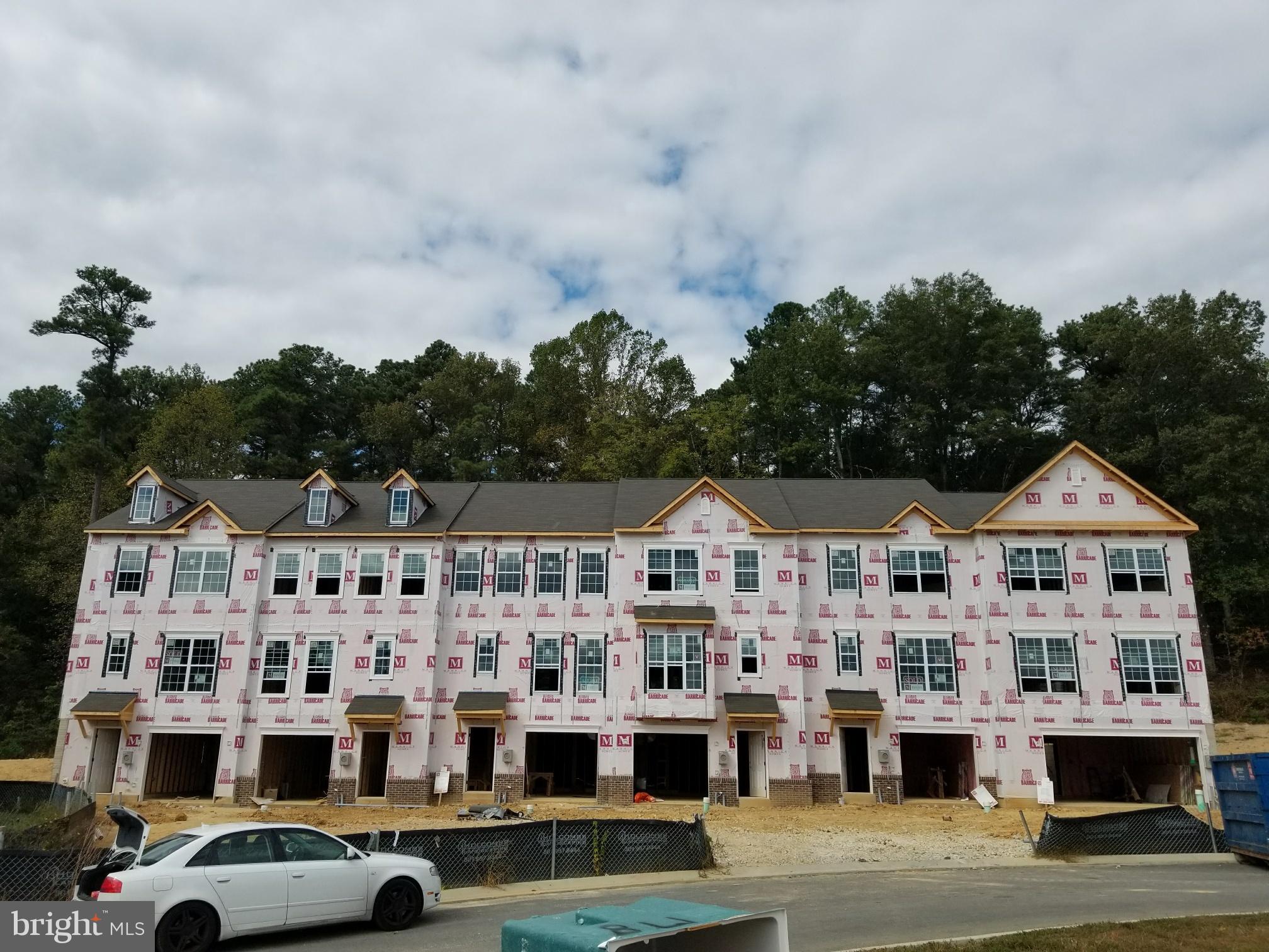 ELIZABETH HILLS PHASE 1 - Residential