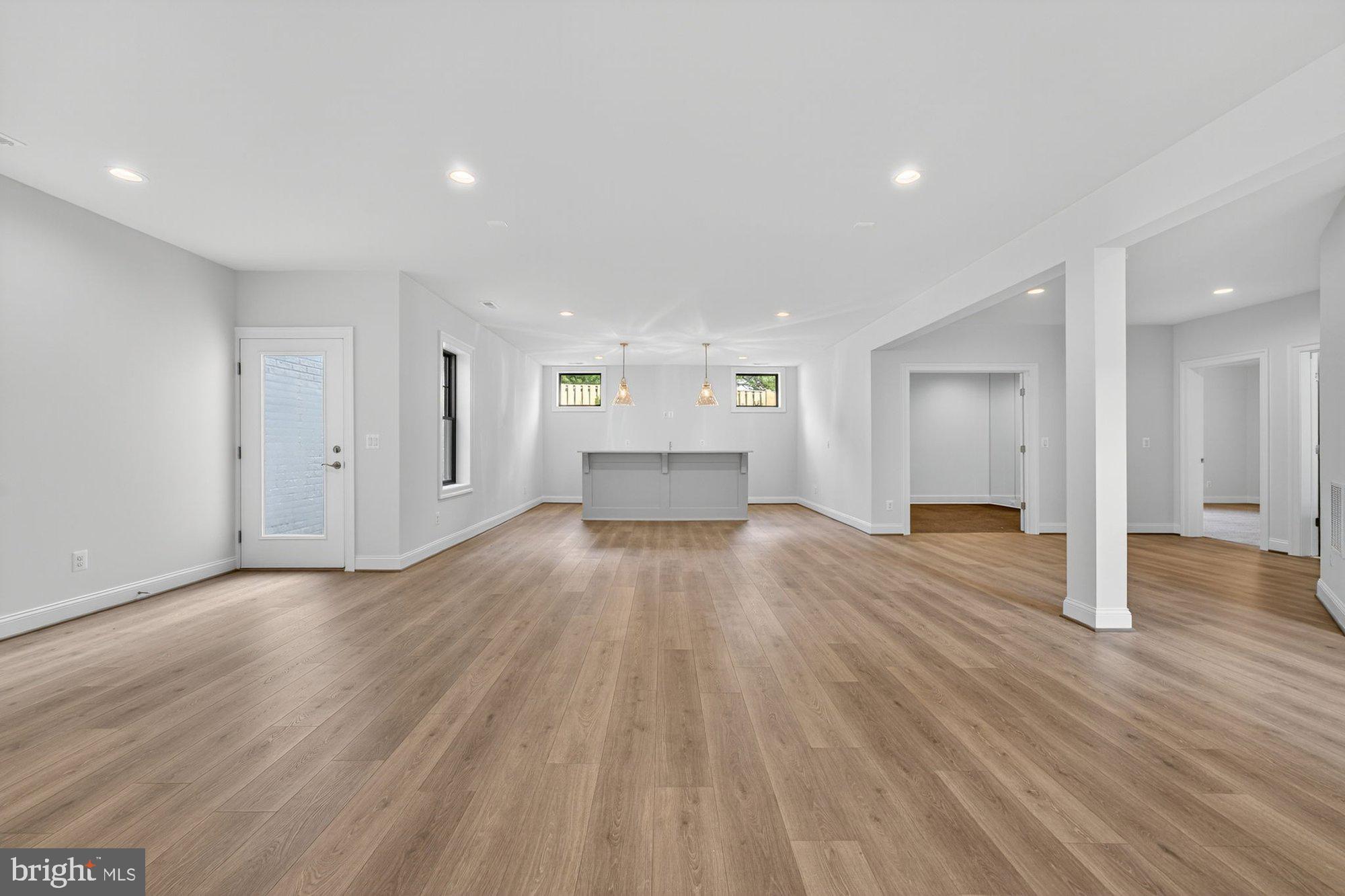 VIENNA HILLS - Residential