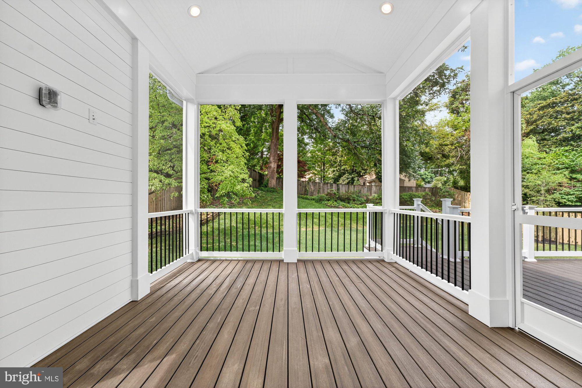 VIENNA HILLS - Residential