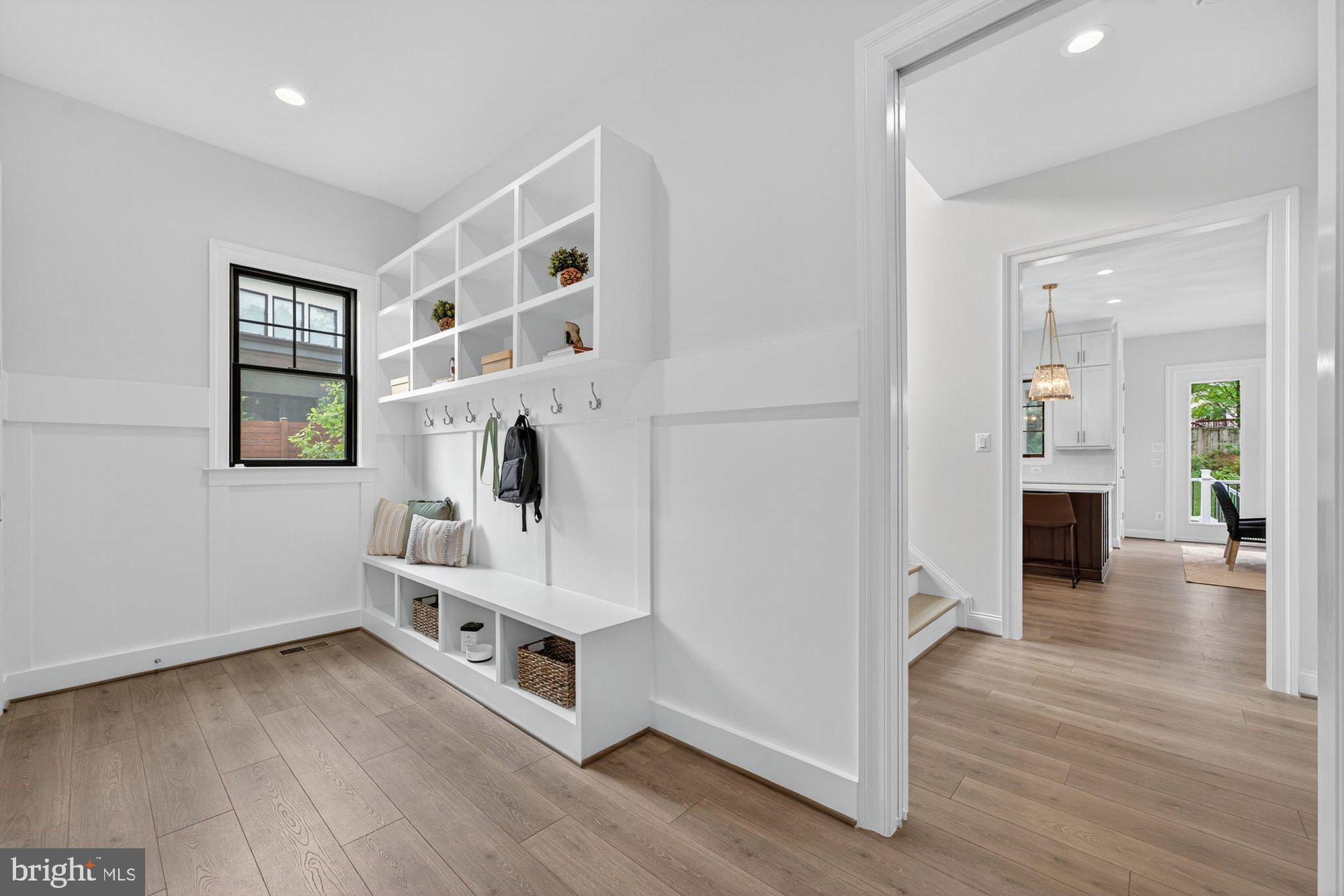 VIENNA HILLS - Residential