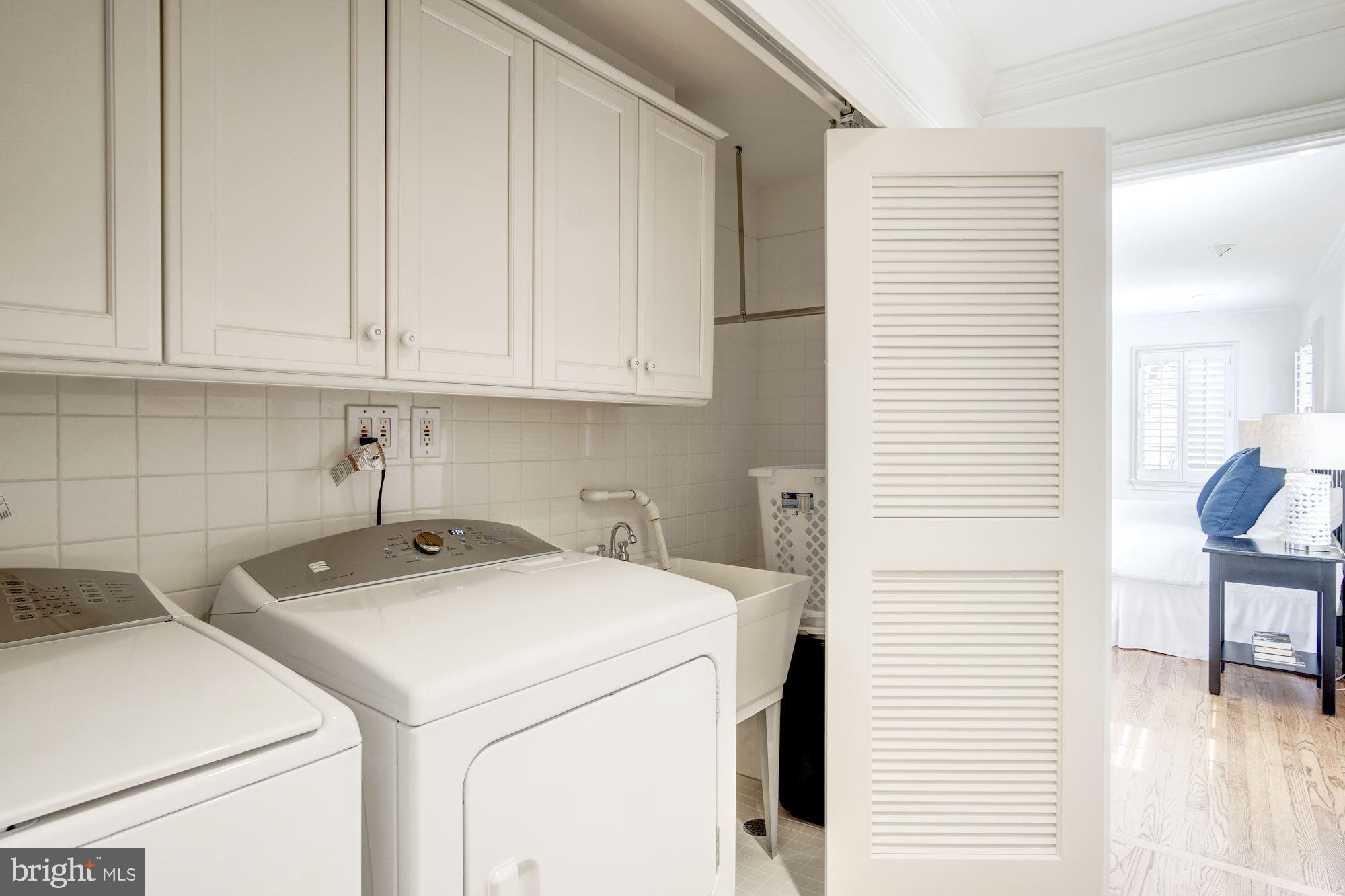YATES GARDENS - Residential