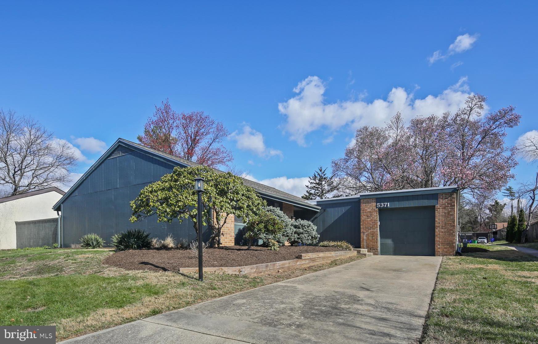 VILLAGE OF LONG REACH - Residential