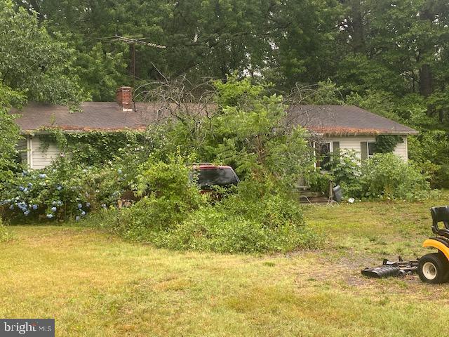 Ranch style home situated on a 1.18 acre lot. There is no access to the interior of the home. Priced below assessed value, home to be transferred occupied, as-is. Please do not disturb the occupants.