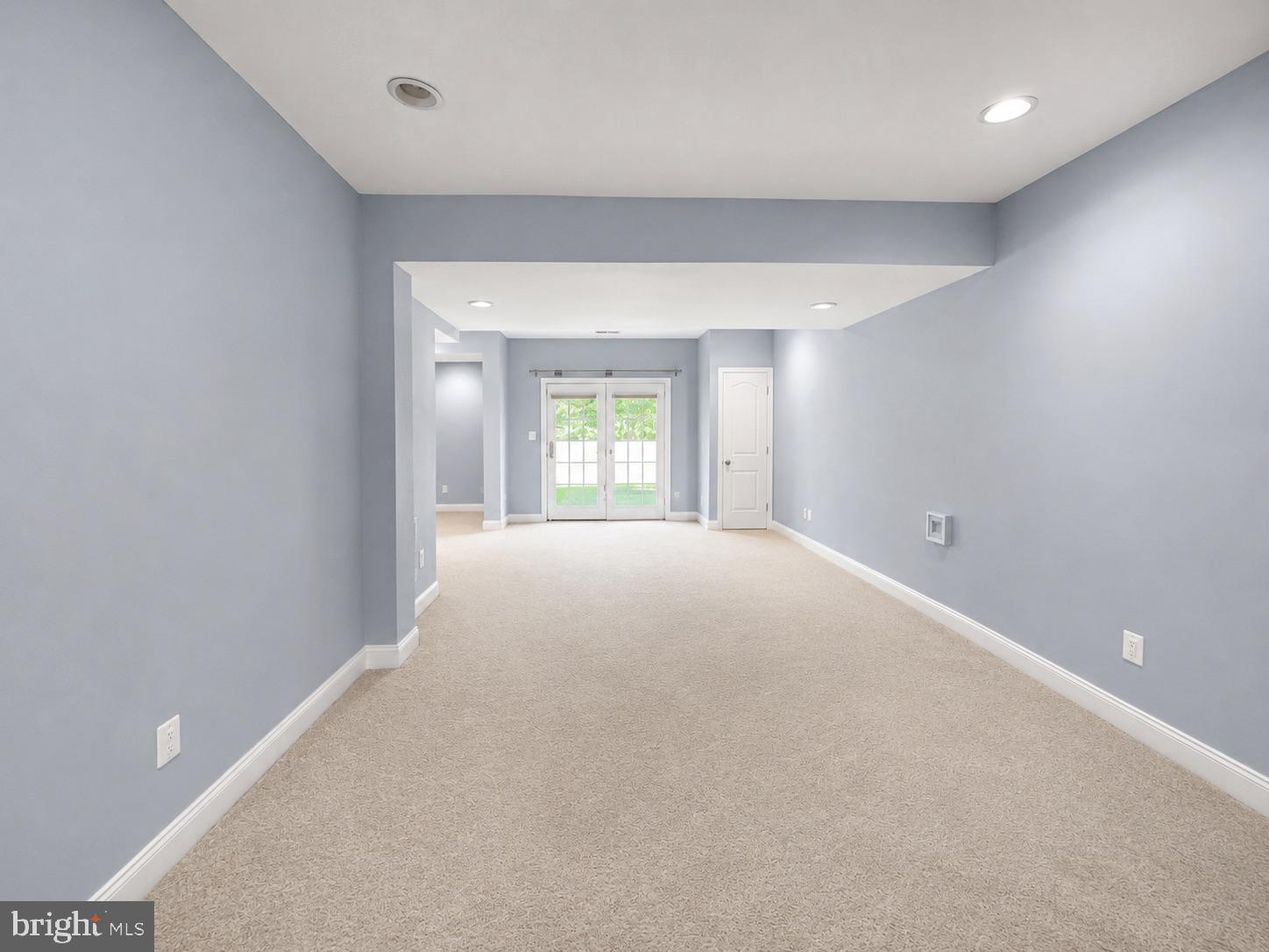 LOUDOUN VALLEY ESTATES 2 - Residential