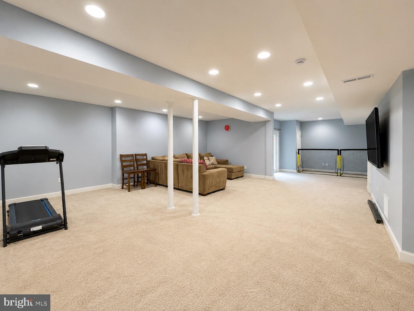 LOUDOUN VALLEY ESTATES 2 - Residential