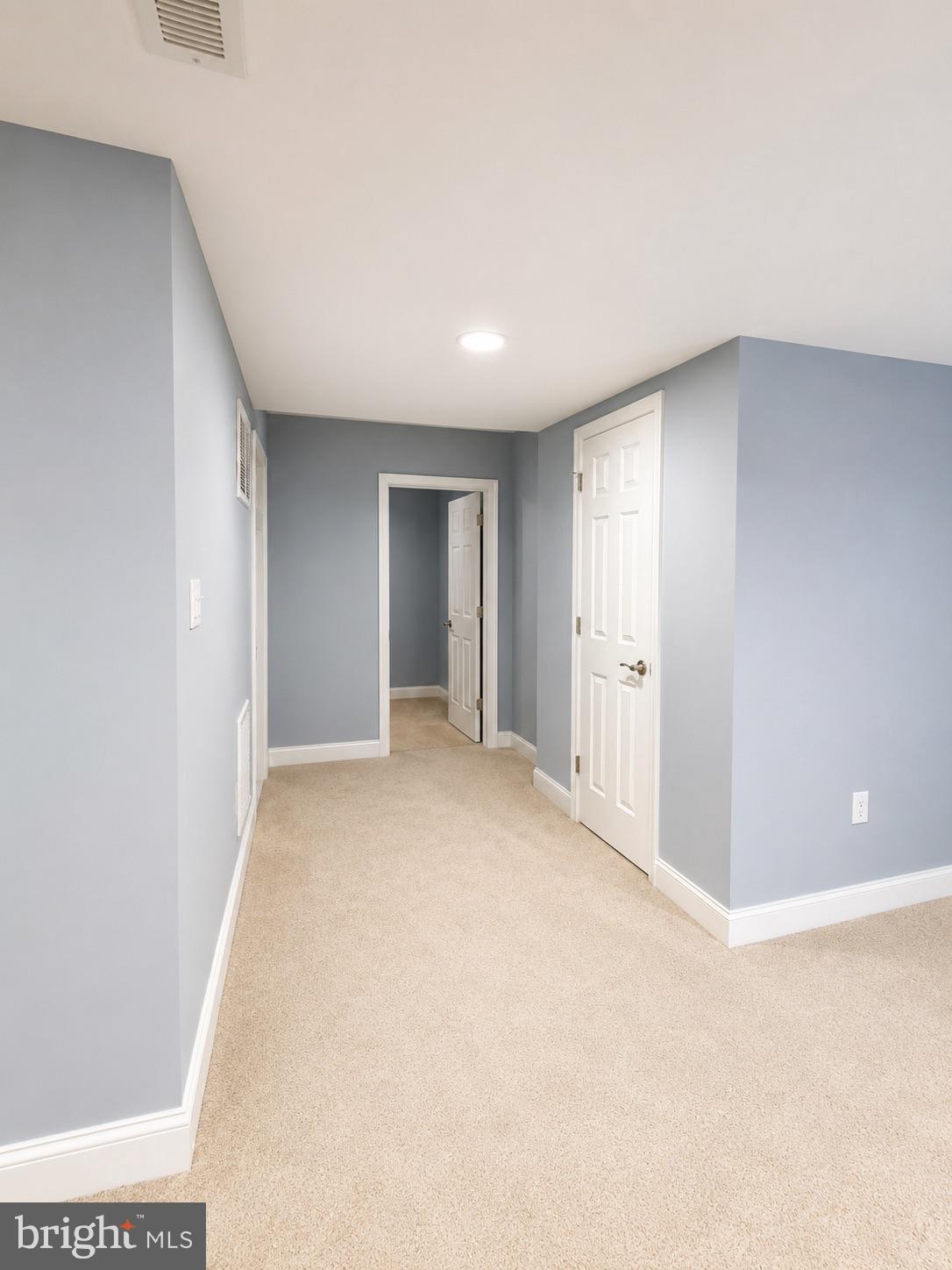 LOUDOUN VALLEY ESTATES 2 - Residential