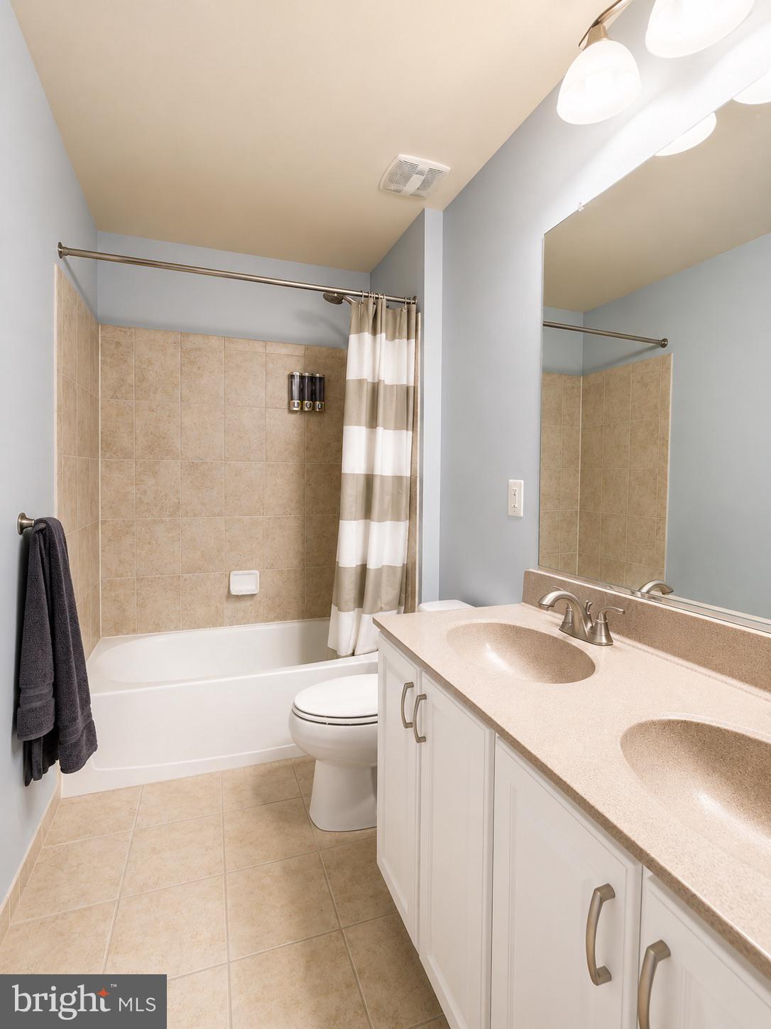 LOUDOUN VALLEY ESTATES 2 - Residential
