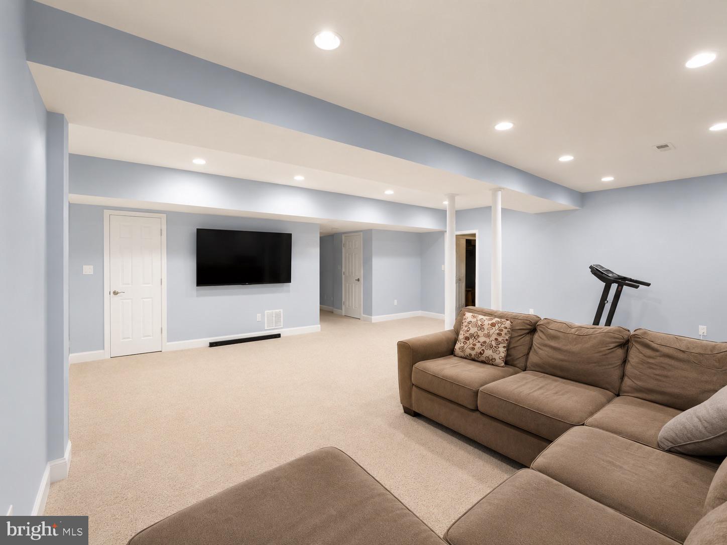 LOUDOUN VALLEY ESTATES 2 - Residential
