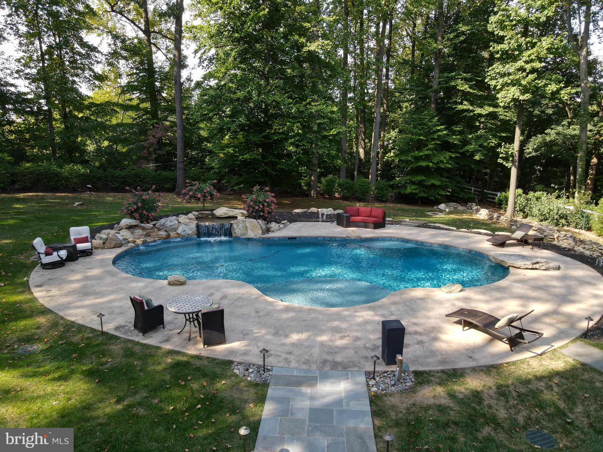 WHITEHORSE MEADOWS - Residential