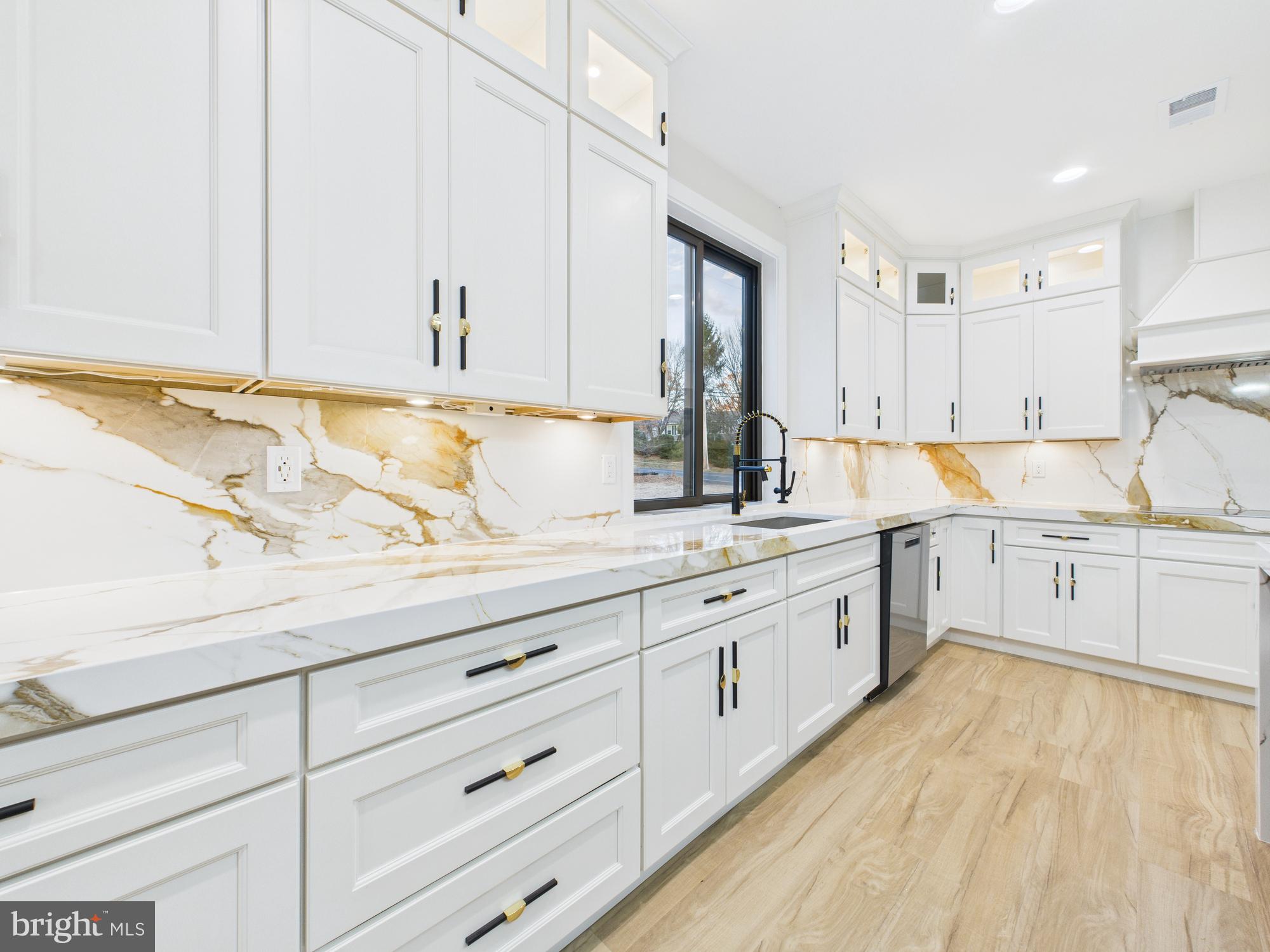 FAIR OAKS - Residential