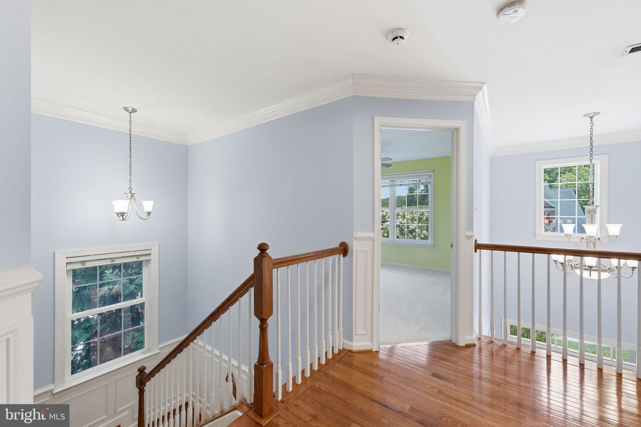 STONEWALL MANOR - Residential
