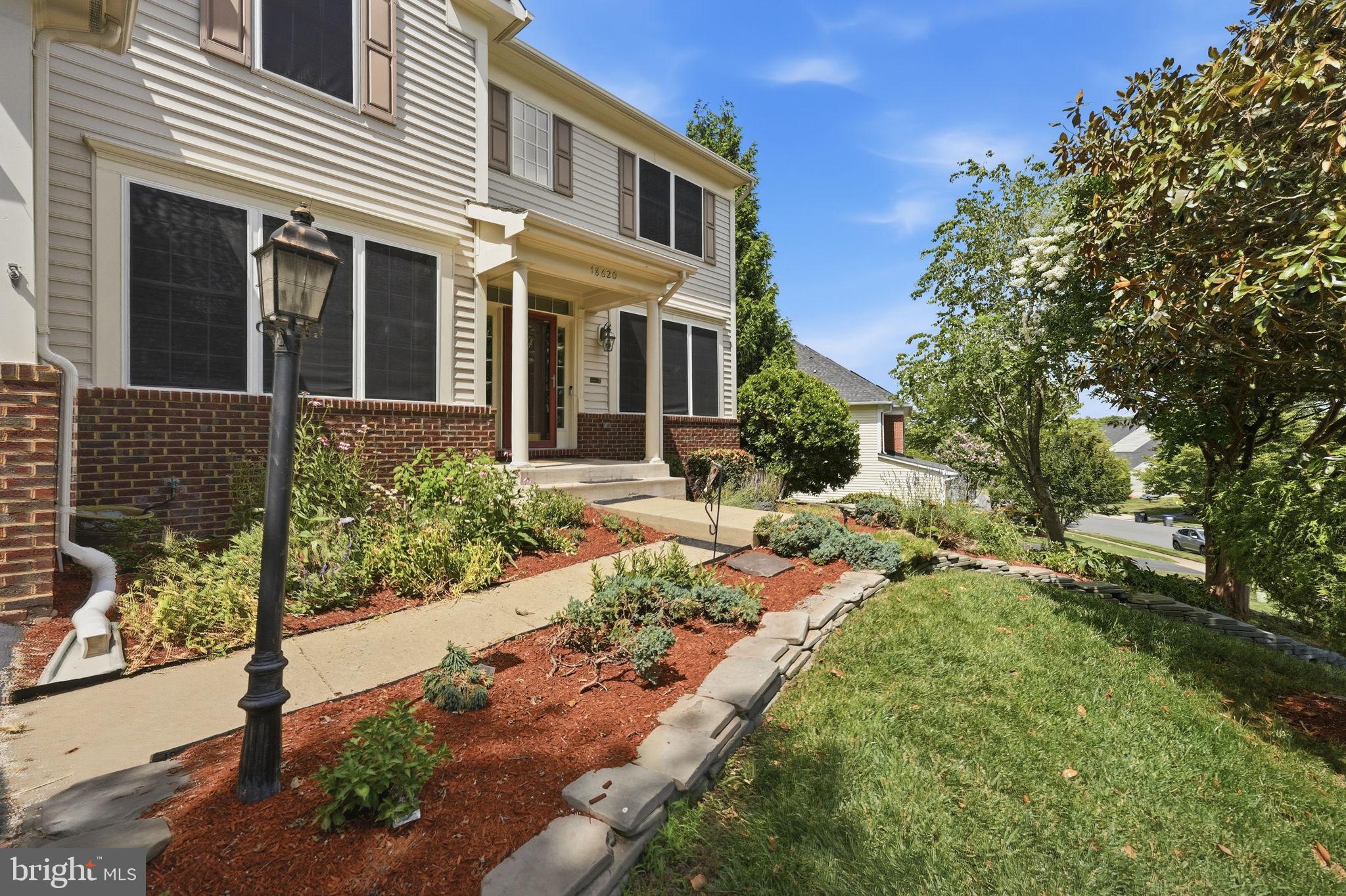 STONEWALL MANOR - Residential