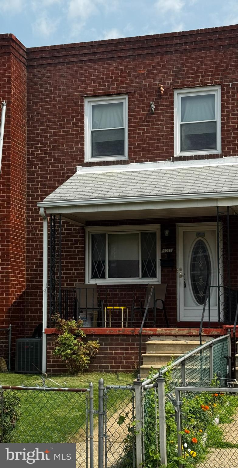 This house has great bones! Hardwood floors under all carpet. HVAC was replaced in 2018.  This home is ready for your updates and is offered at a great price. All offers will be reviewed Sunday at 3:00pm.