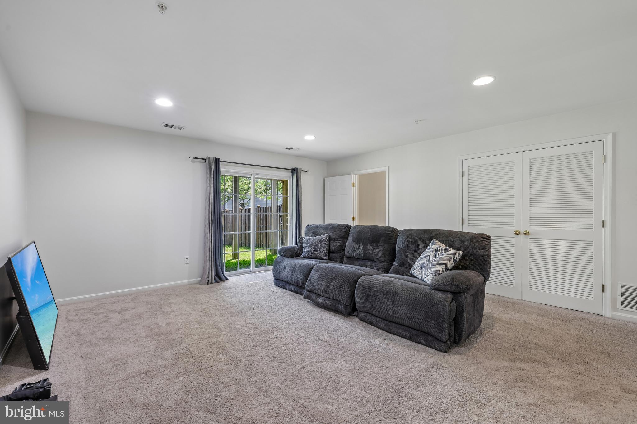 PINEY ORCHARD - Residential