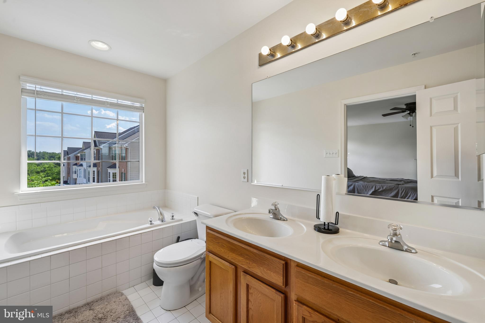 PINEY ORCHARD - Residential