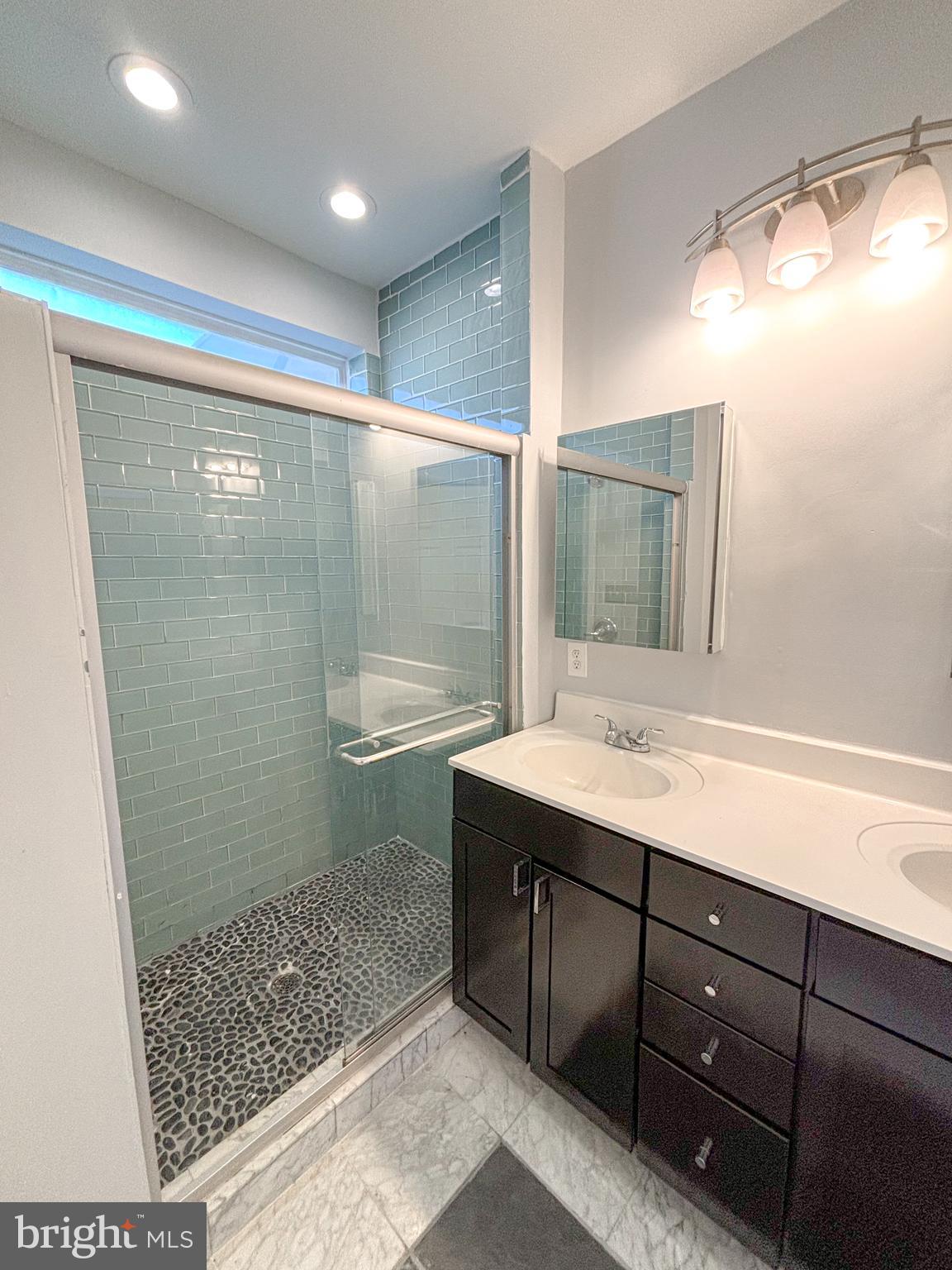 GRADUATE HOSPITAL - Residential Lease