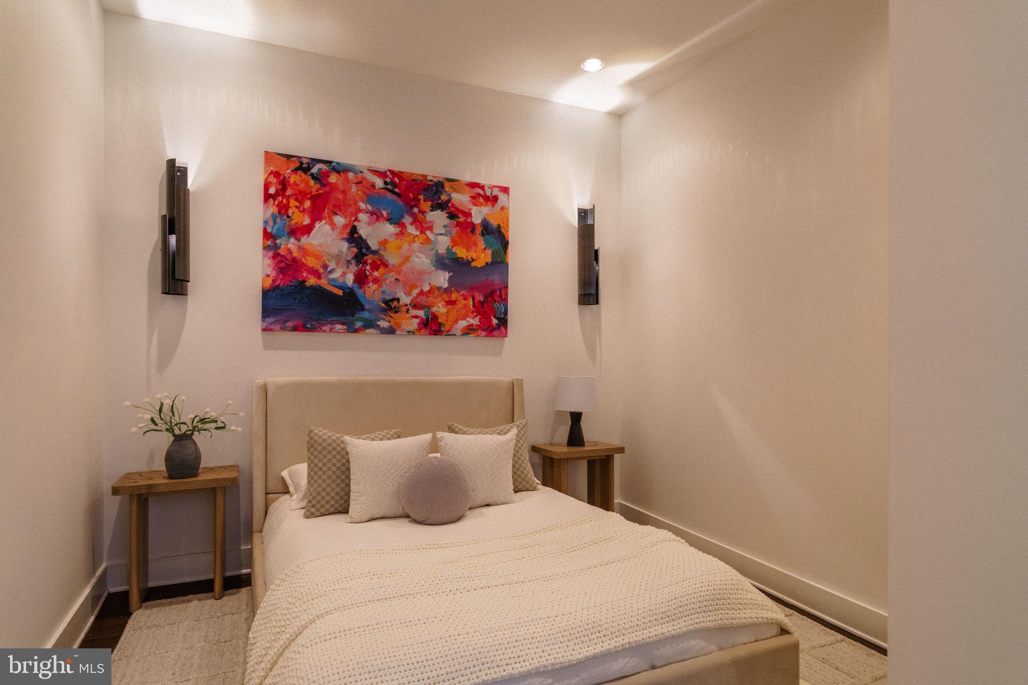 WASHINGTON SQ WEST - Residential