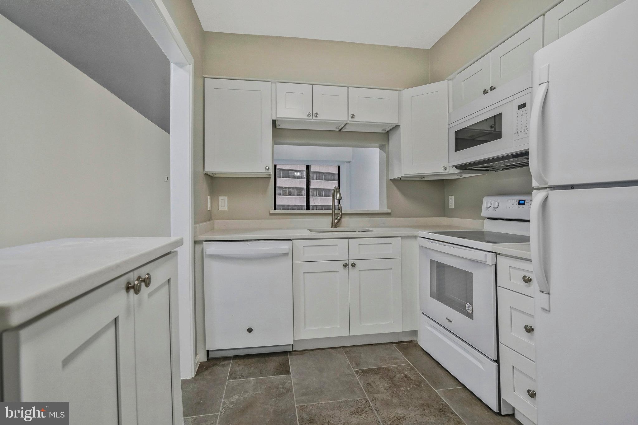 CRYSTAL PARK - Residential Lease
