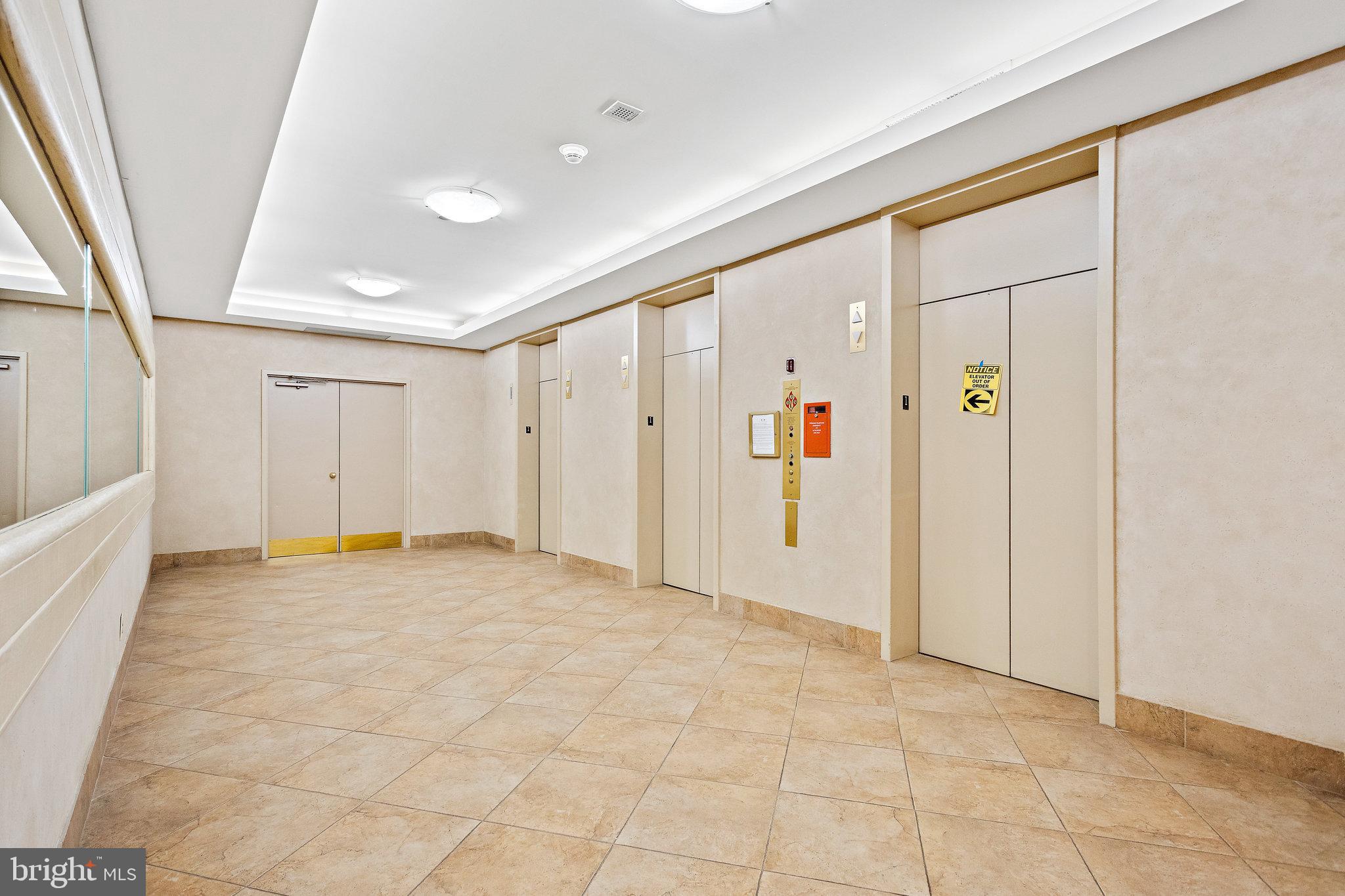 CRYSTAL PARK - Residential Lease