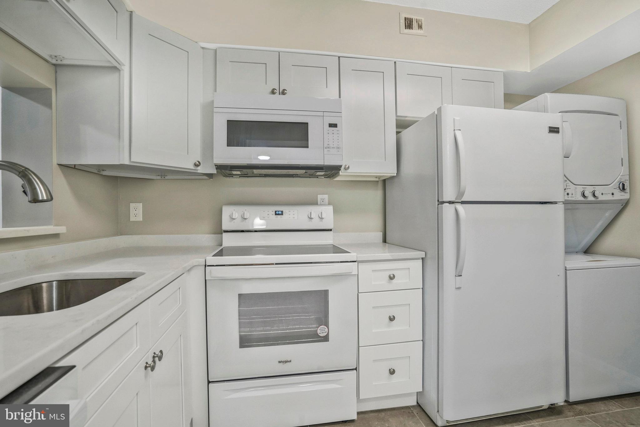 CRYSTAL PARK - Residential Lease