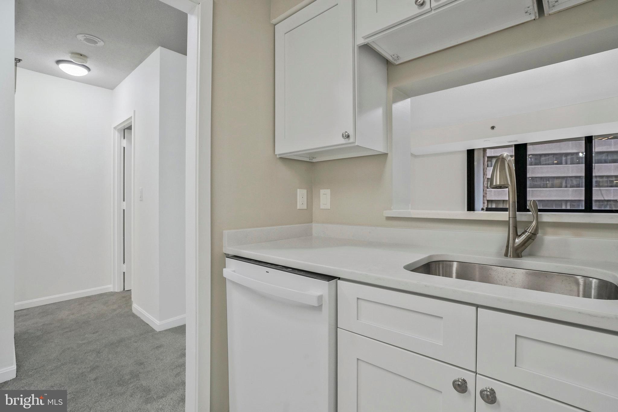 CRYSTAL PARK - Residential Lease