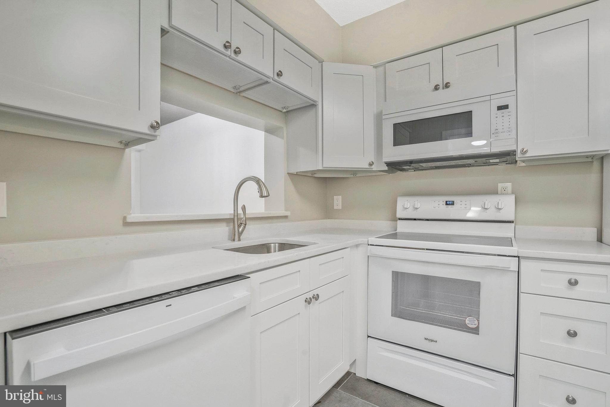 CRYSTAL PARK - Residential Lease