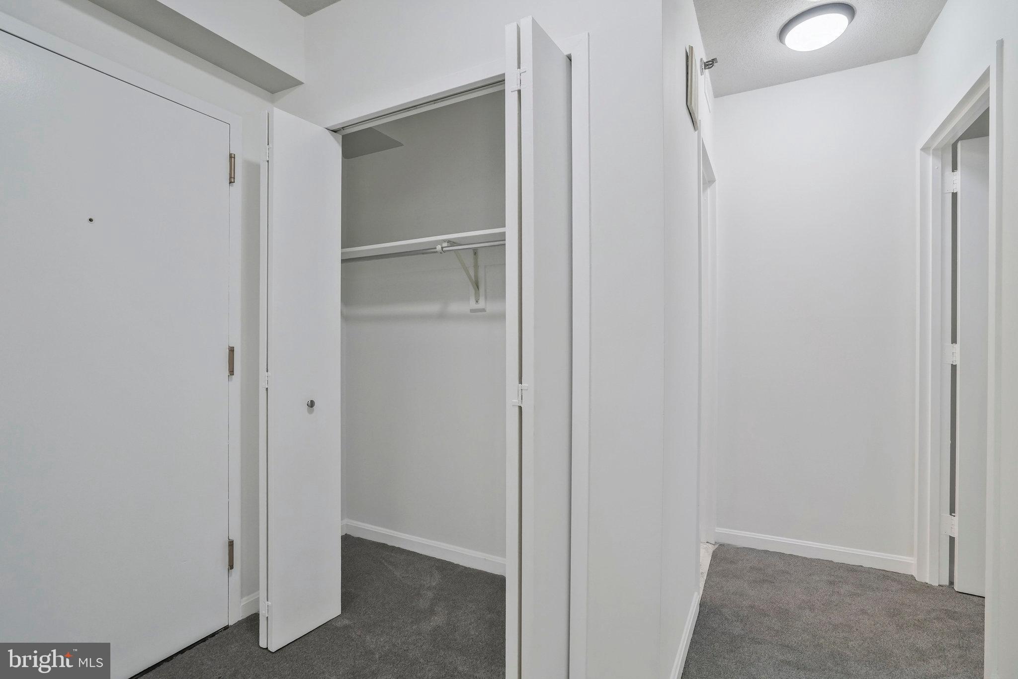 CRYSTAL PARK - Residential Lease