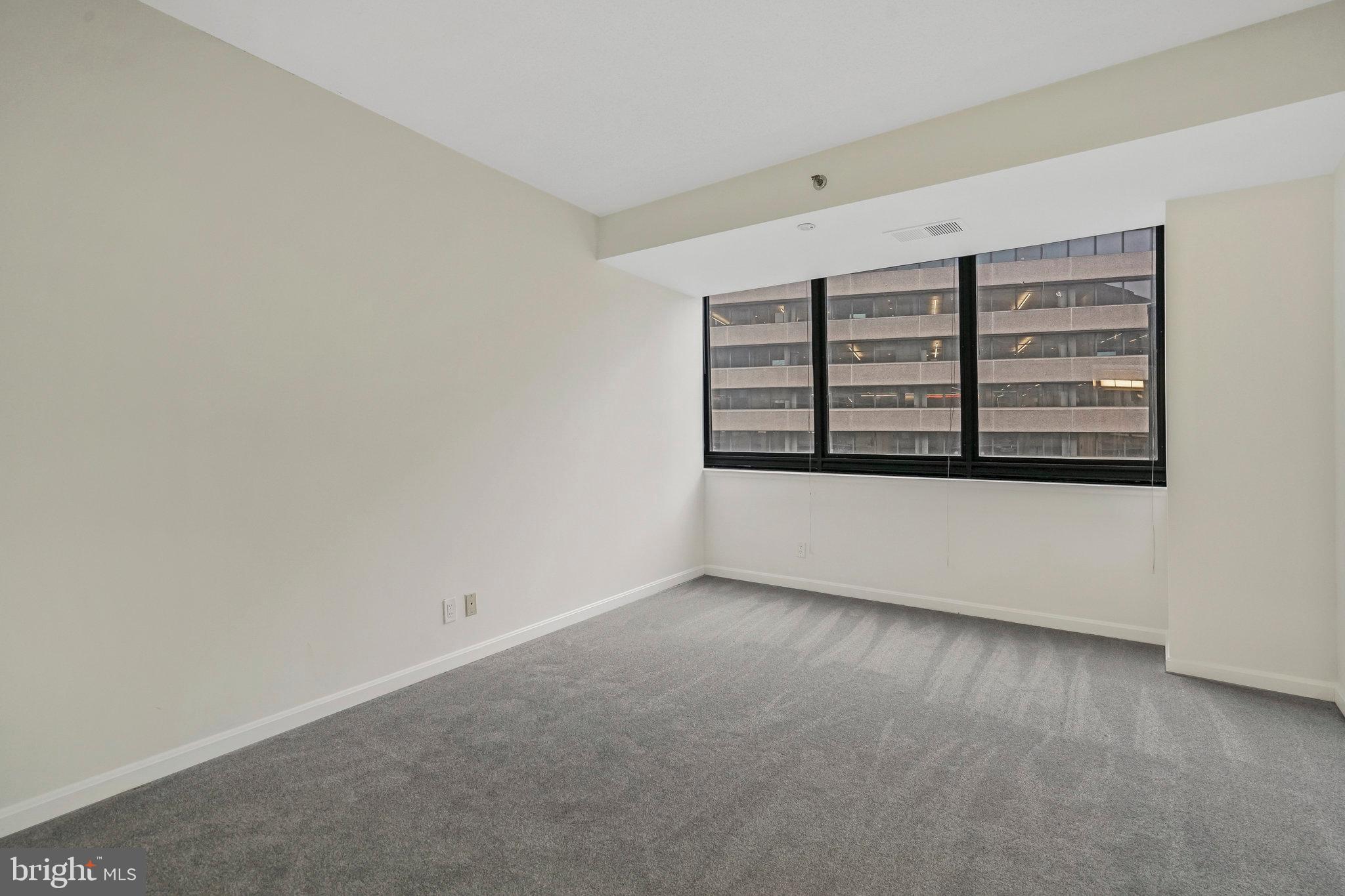 CRYSTAL PARK - Residential Lease