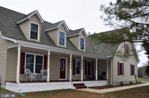 Wonderful 1 bedroom apartment w/ attached one car garage!  Located in private setting. Spacious open floor plan that is clean as a whistle . Enjoy peaceful views. Conveniently located to St Mary's College & Webster Field.  Easy commute to Pax opposite traffic!  Yard maintenance included!