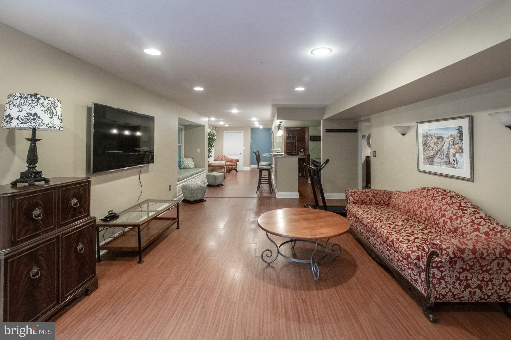 MEADOW RUN - Residential