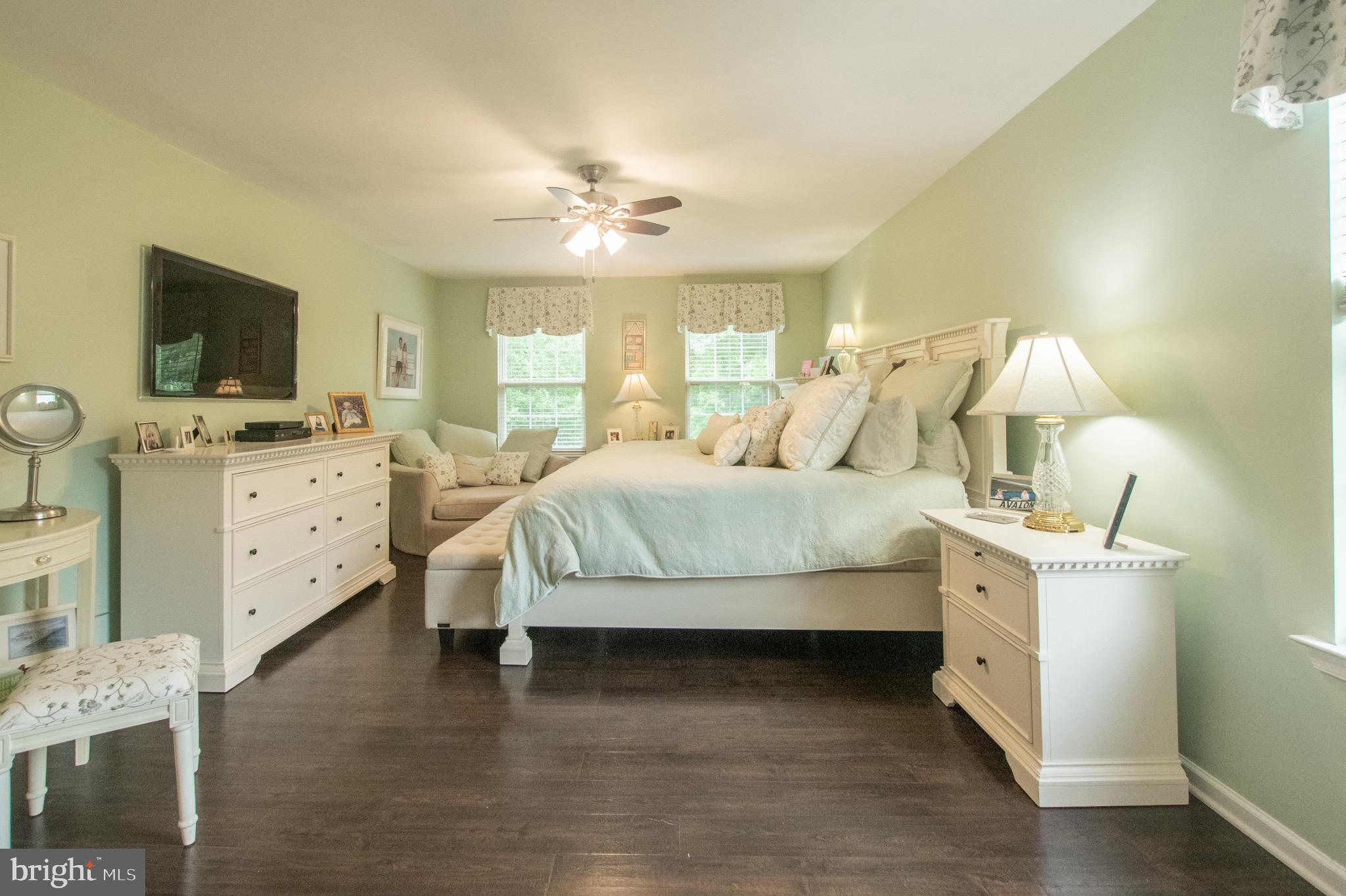 MEADOW RUN - Residential