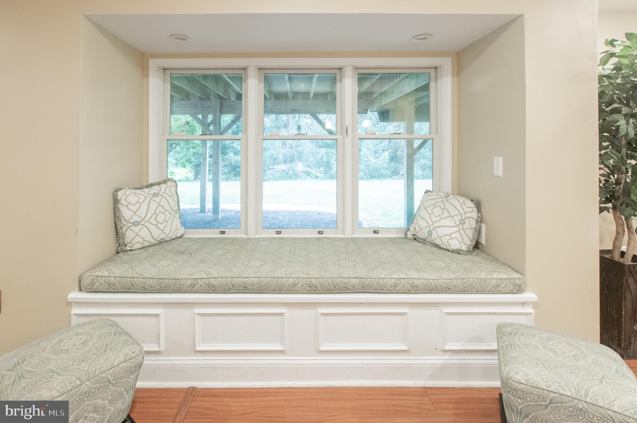 MEADOW RUN - Residential