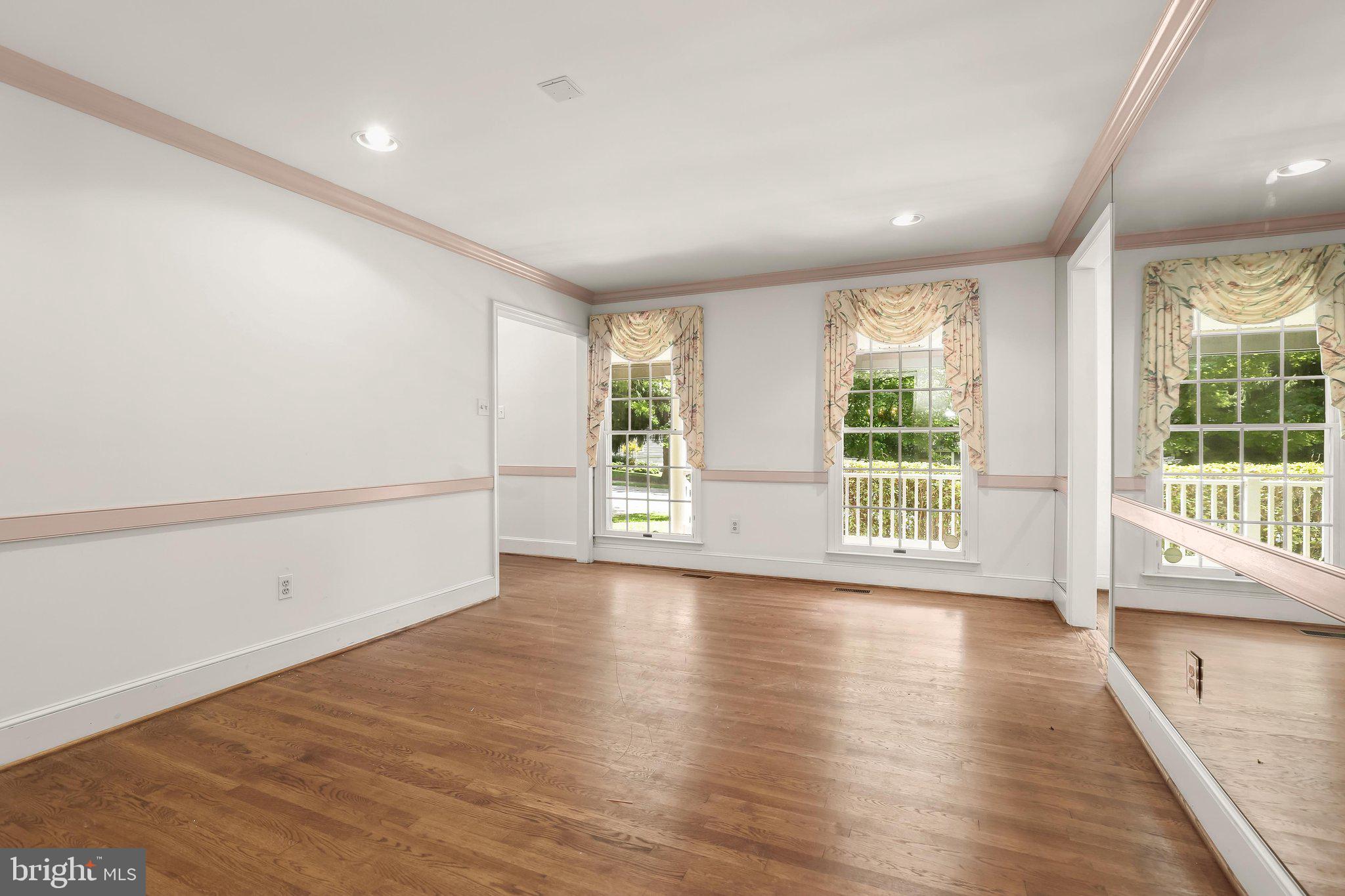 DORSEY HALL - Residential