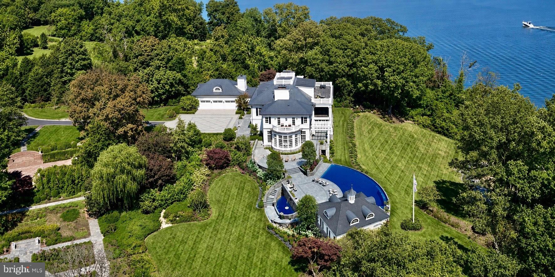 WELLINGTON - Residential