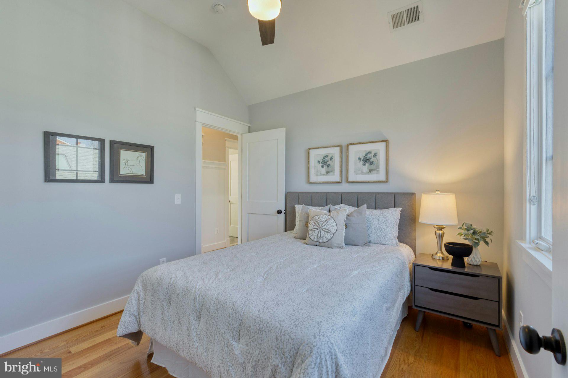 DEL RAY - Residential