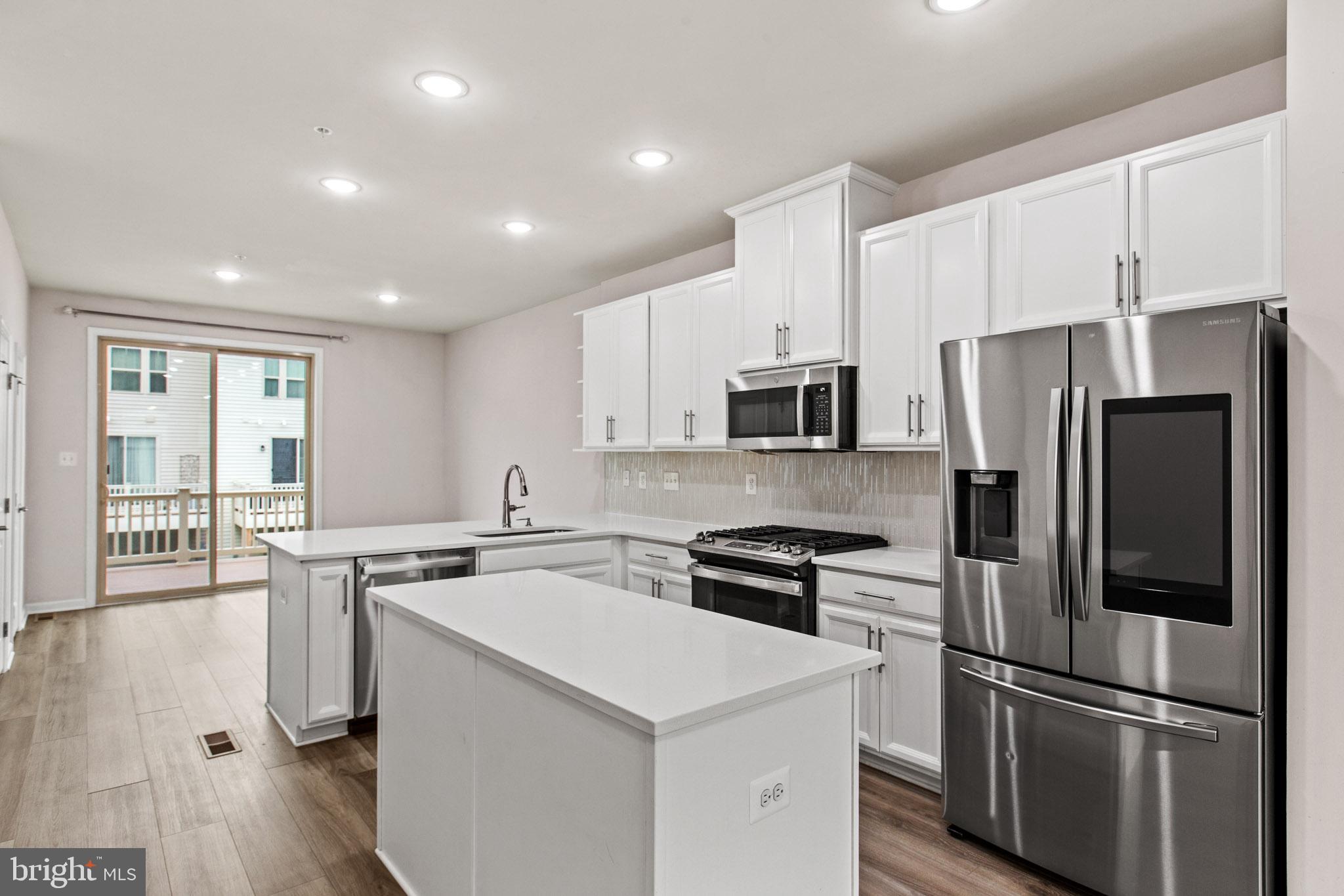 PARKSIDE - Residential