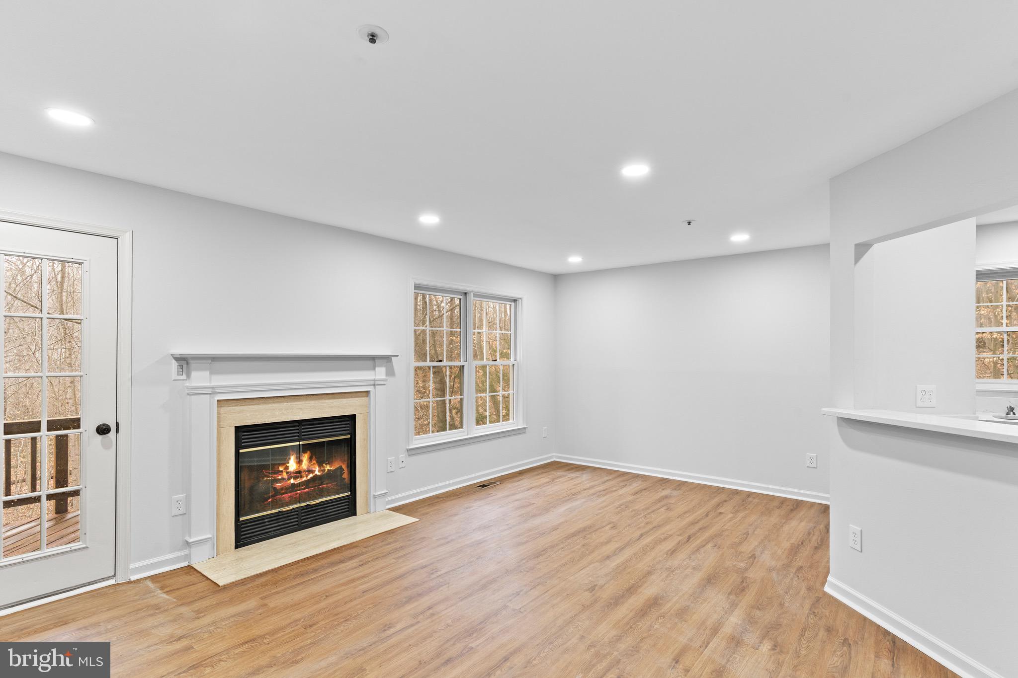 LANDINGS POINT CONDO - Residential