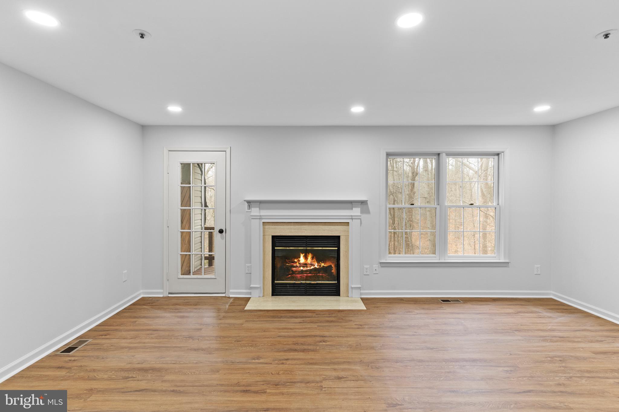 LANDINGS POINT CONDO - Residential
