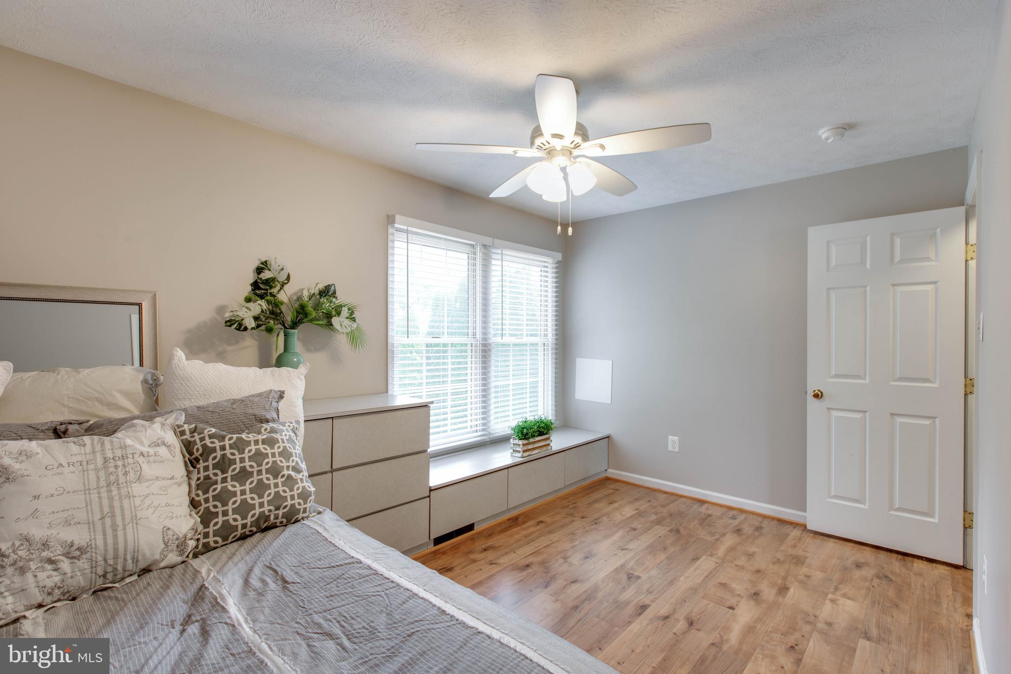 SHEPHERDS GLEN - Residential