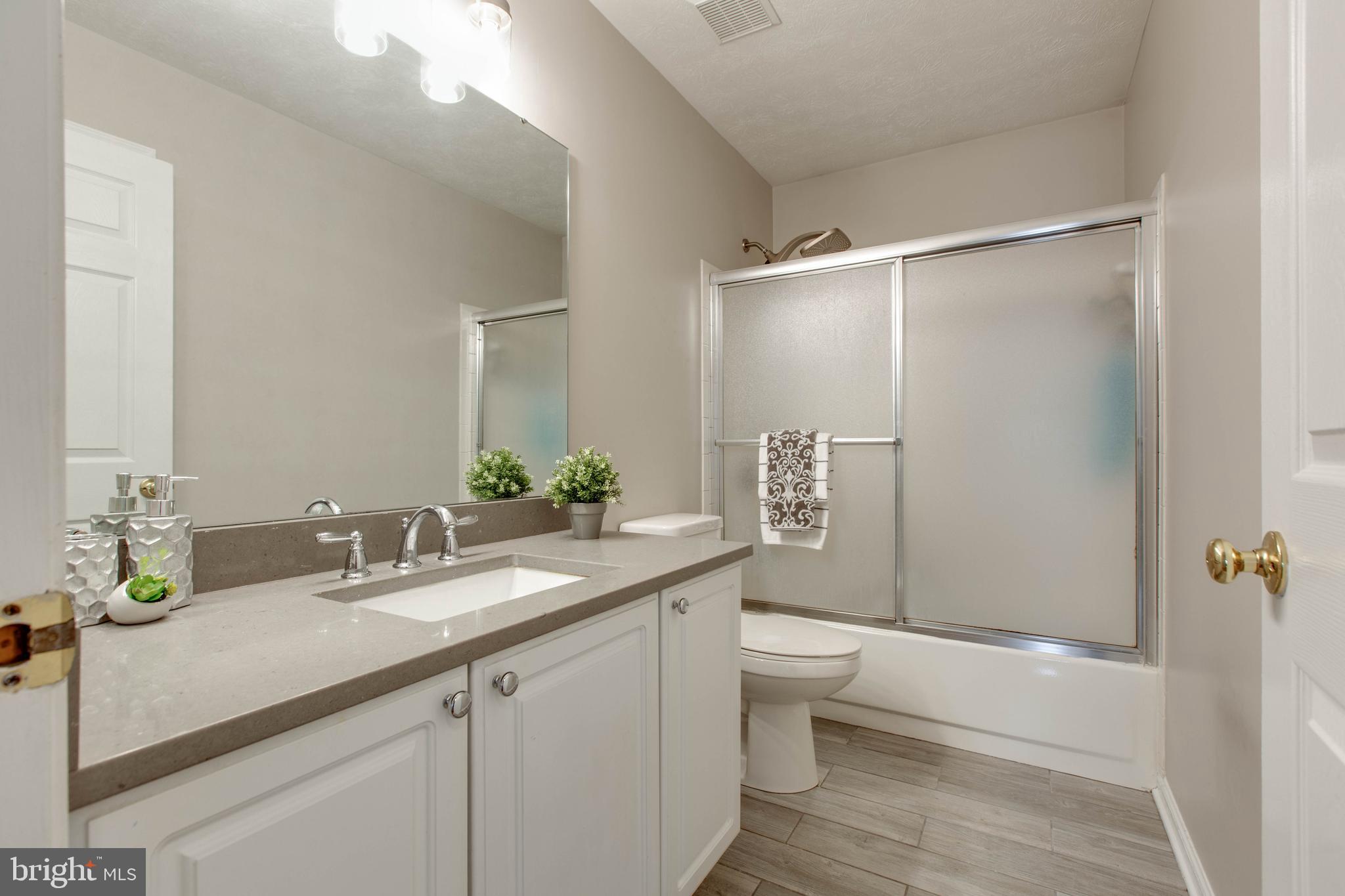 SHEPHERDS GLEN - Residential