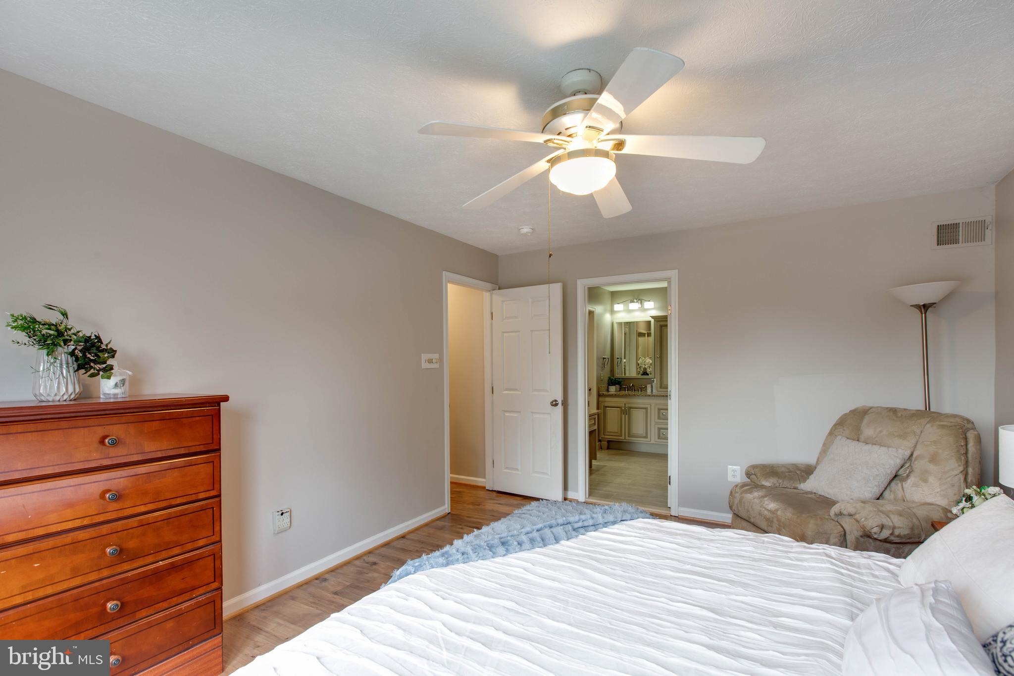 SHEPHERDS GLEN - Residential