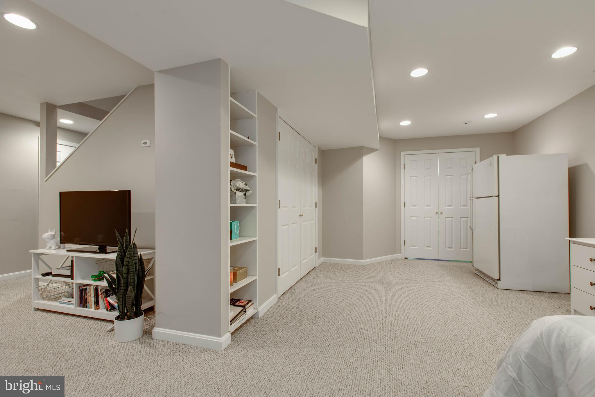 SHEPHERDS GLEN - Residential