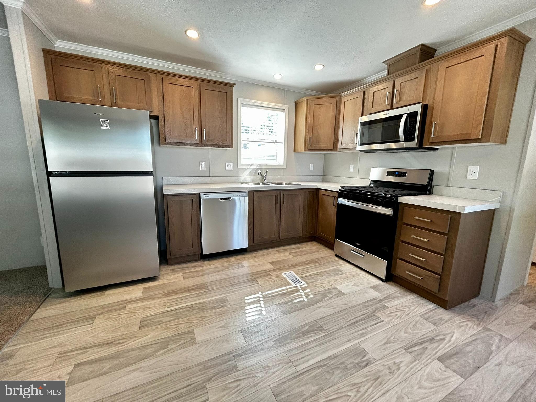 BROOKSIDE MOBILE HOME PK - Residential
