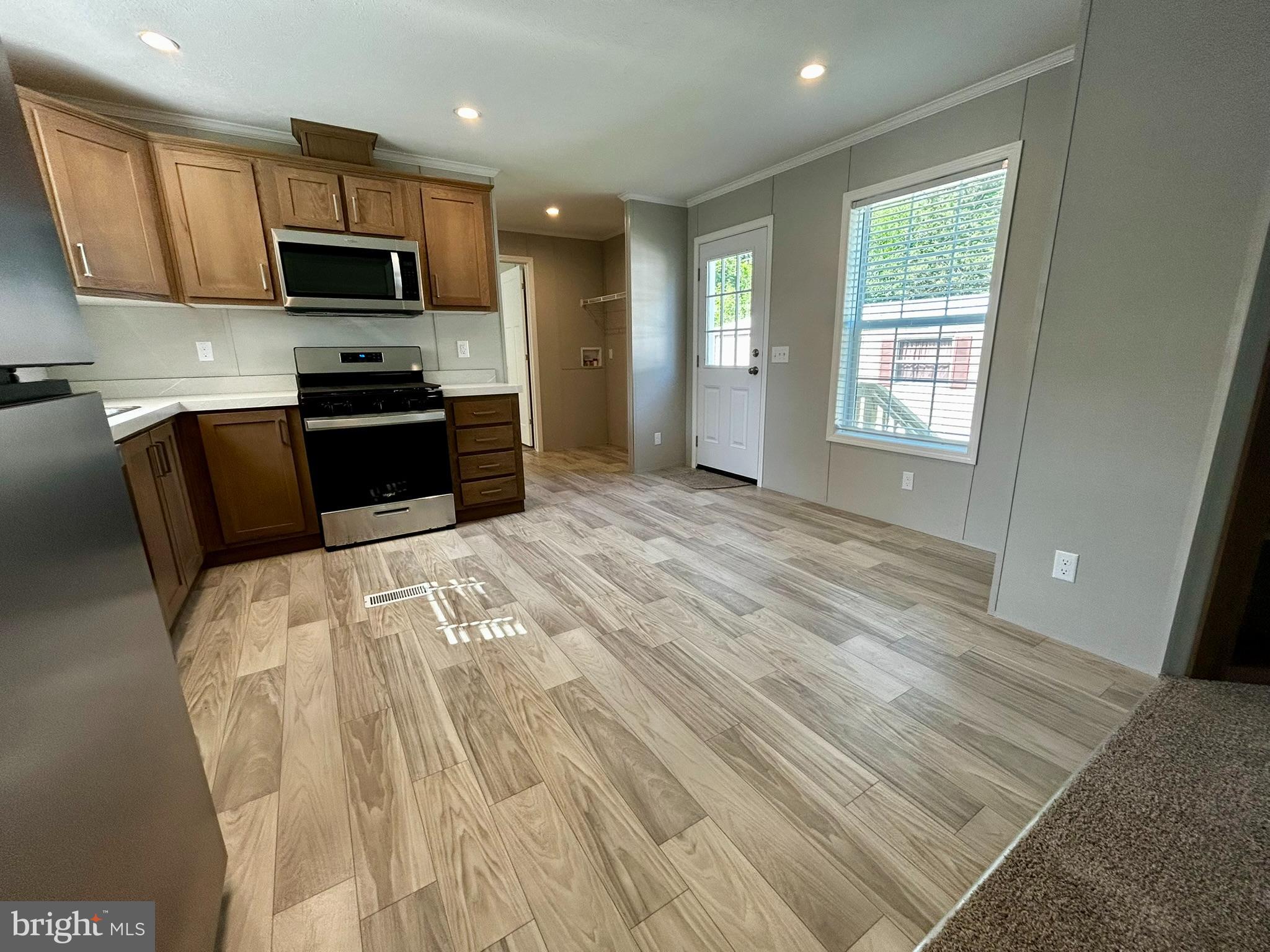 BROOKSIDE MOBILE HOME PK - Residential