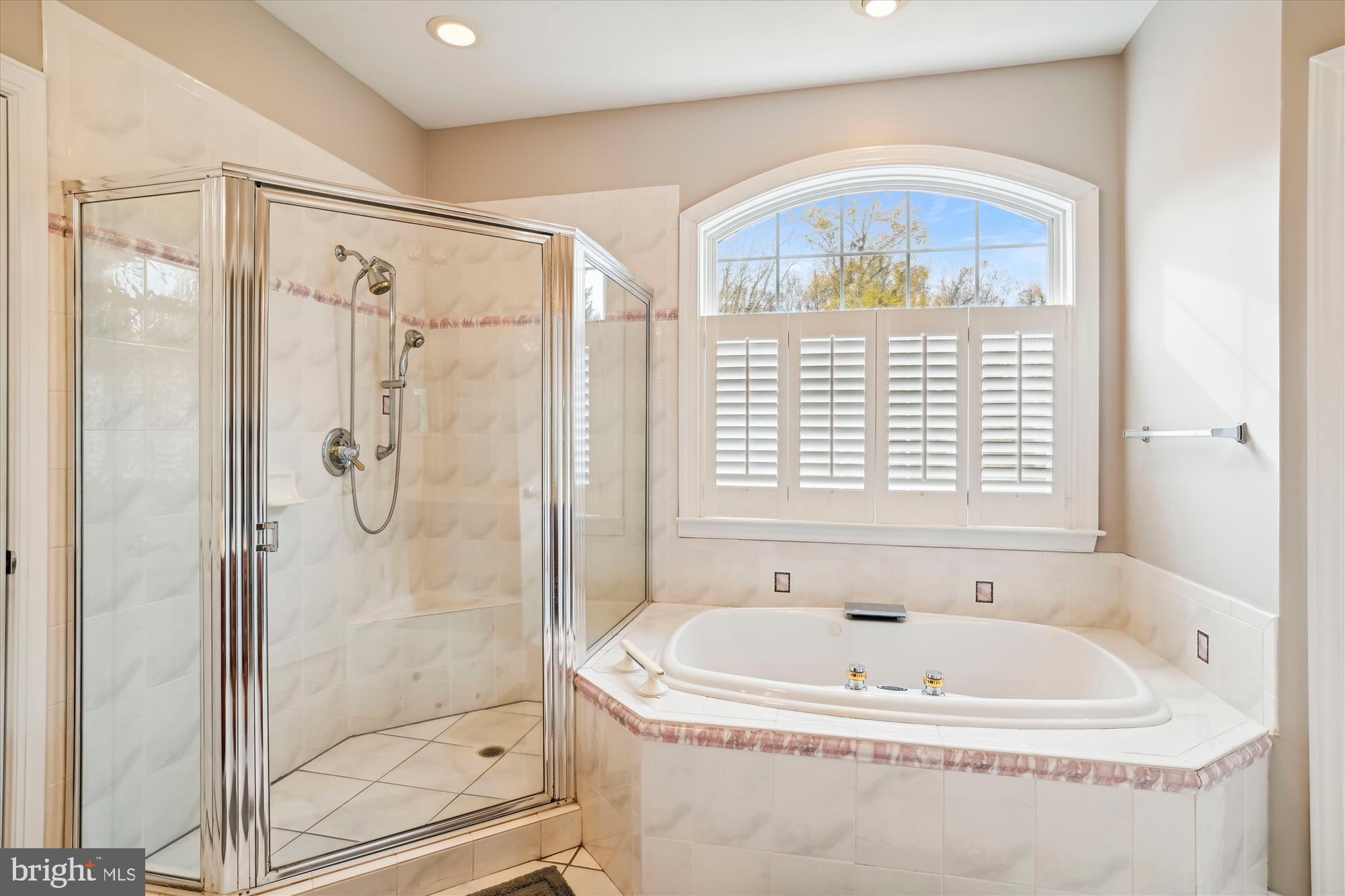 DAVIDSONVILLE - Residential