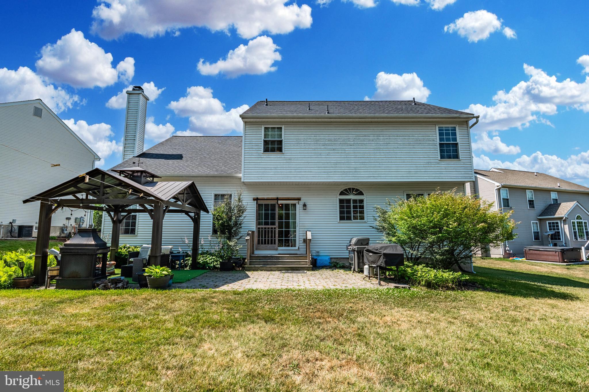 CHESTNUT GROVE - Residential