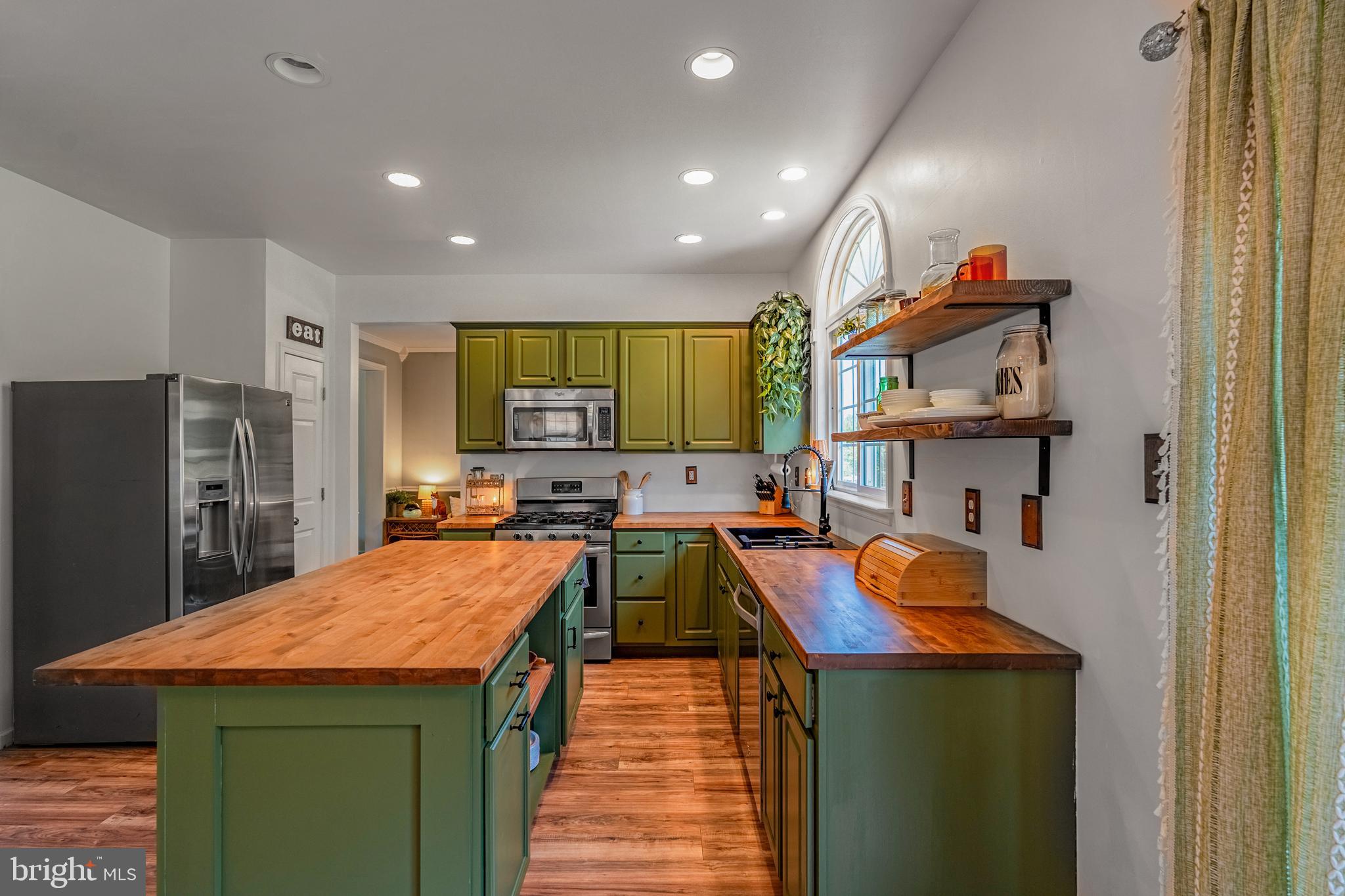 CHESTNUT GROVE - Residential