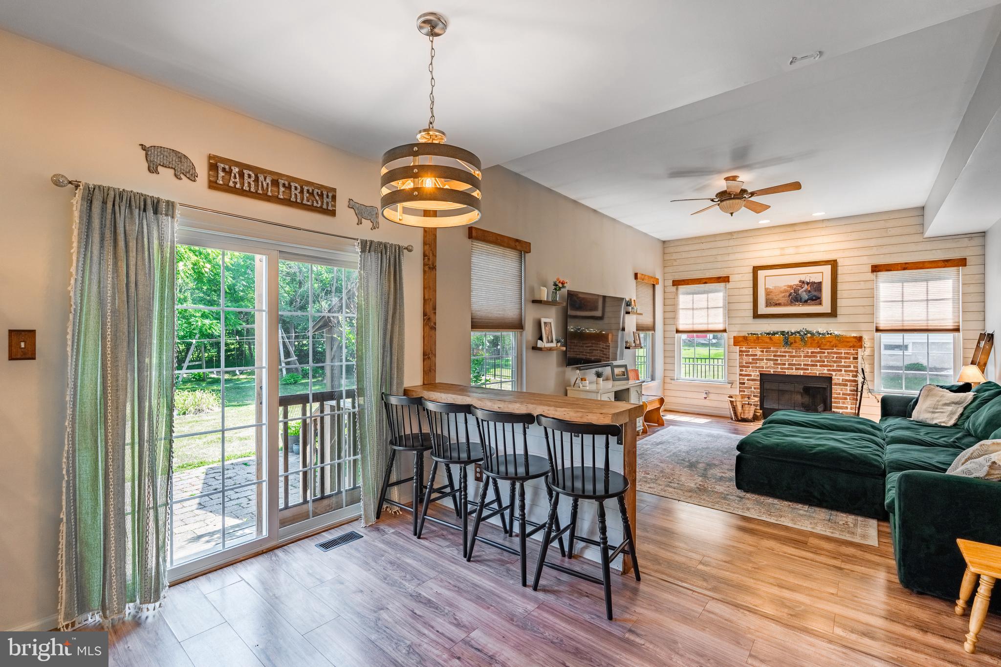 CHESTNUT GROVE - Residential