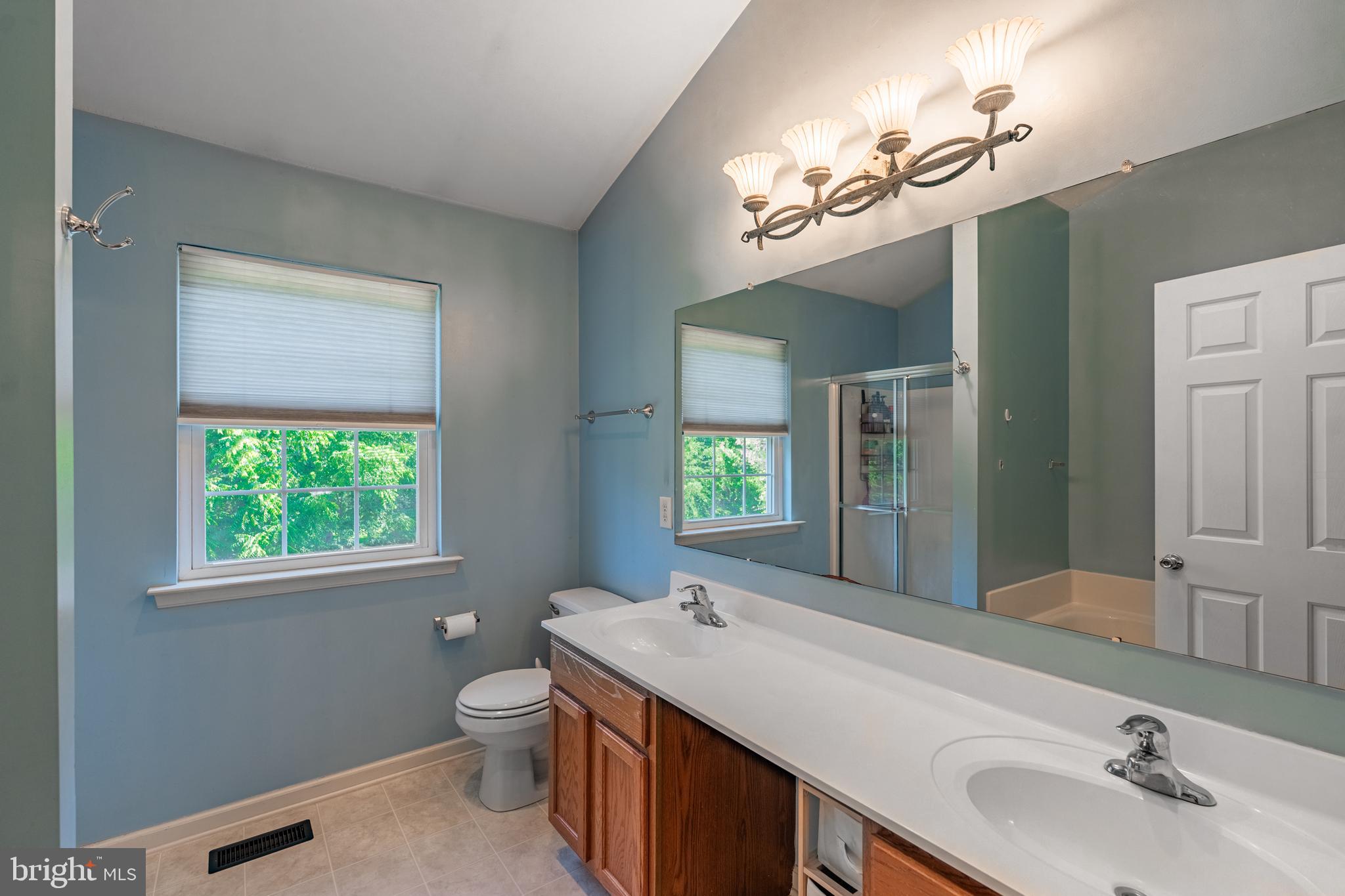 CHESTNUT GROVE - Residential